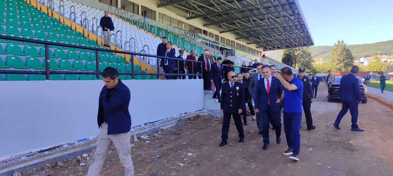 Muğla Valisi Dr. İdris Akbıyık: “Stadyum Pazar Günkü Maça Hazır” 5